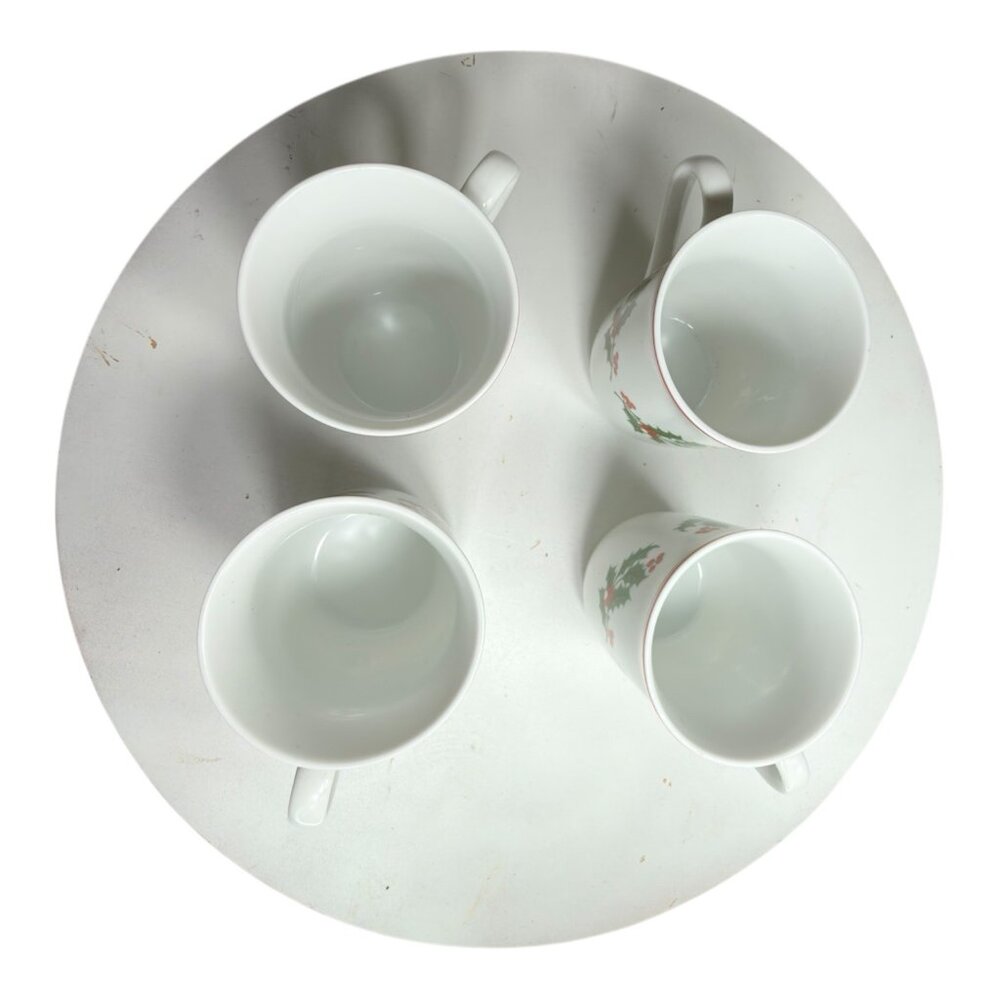 Set Of 4 Vintage Holly Berry Red & Green Trim Christmas Mugs Fine Porcelain - Picture 6 of 9